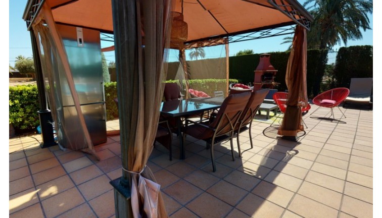 Resale - Chalet - Elche