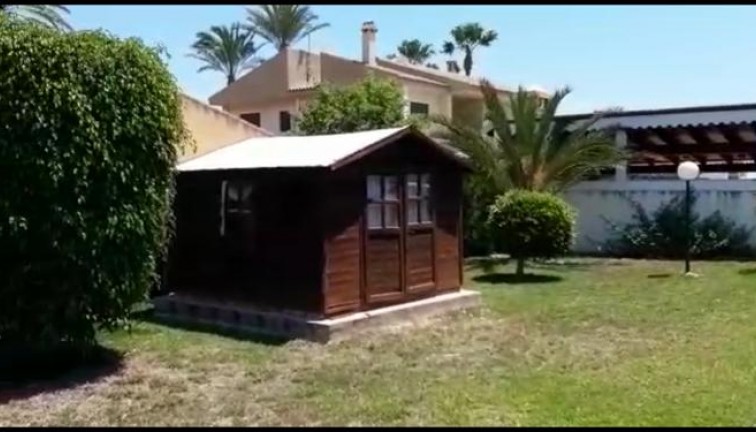 Resale - Chalet - Torrevieja