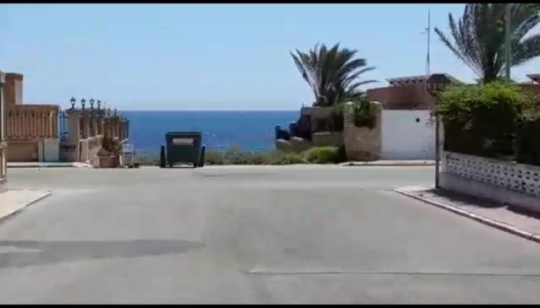 Resale - Chalet - Torrevieja