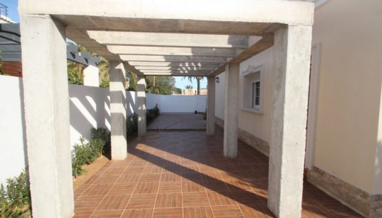 Resale - Chalet - Orihuela Costa - Cabo Roig
