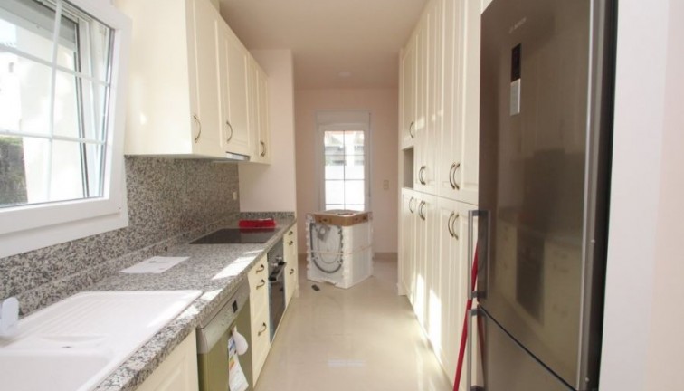 Resale - Chalet - Orihuela Costa - Cabo Roig