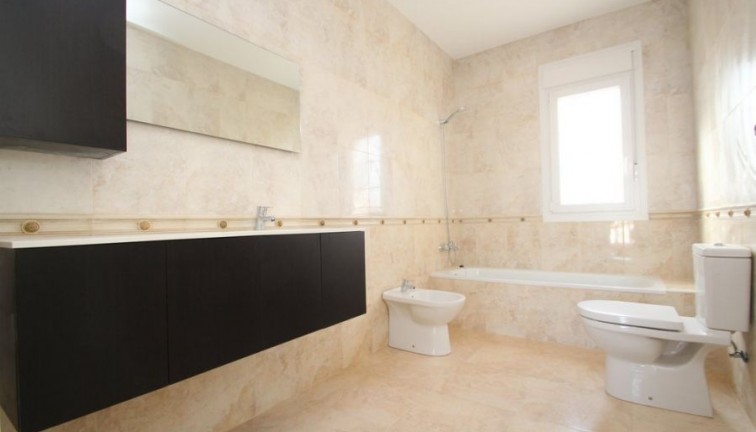 Resale - Chalet - Orihuela Costa - Cabo Roig