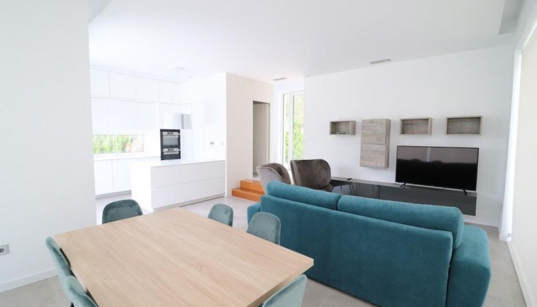 Resale - Chalet - Orihuela Costa - Campoamor