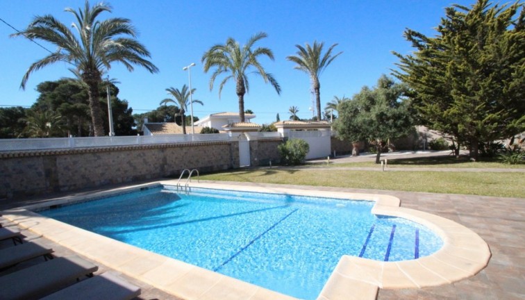 Resale - Chalet - Orihuela Costa - Cabo Roig