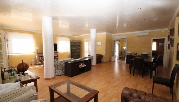 Resale - Chalet - Orihuela Costa - Cabo Roig