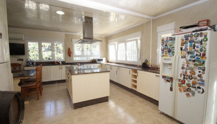 Resale - Chalet - Orihuela Costa - Cabo Roig