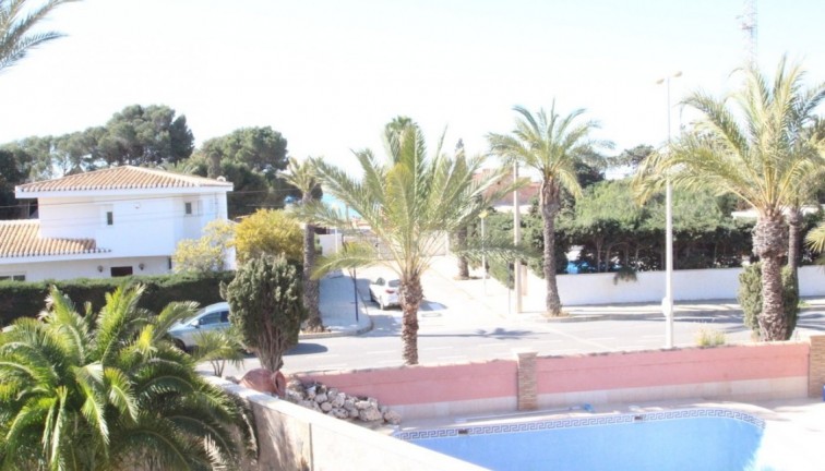 Resale - Chalet - Orihuela Costa - Cabo Roig
