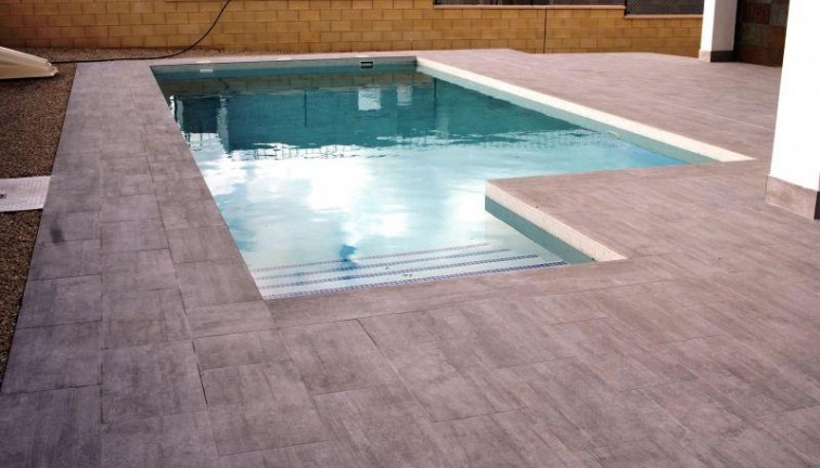 Uudistuotanto - Erillistalo - La Romana