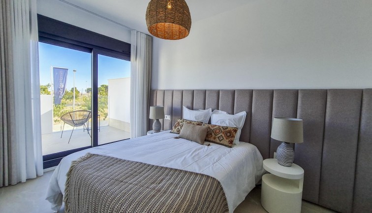 Uudistuotanto - Erillistalo - San Pedro del Pinatar - Los Antolinos