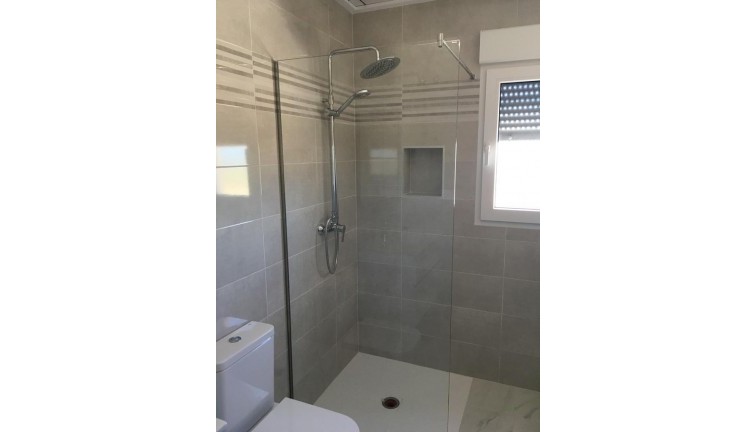 Uudistuotanto - Erillistalo - Pinoso