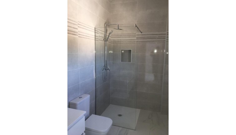 Uudistuotanto - Erillistalo - Pinoso