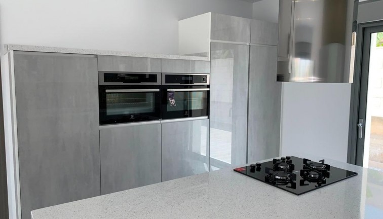 Uudistuotanto - Erillistalo - Pinoso