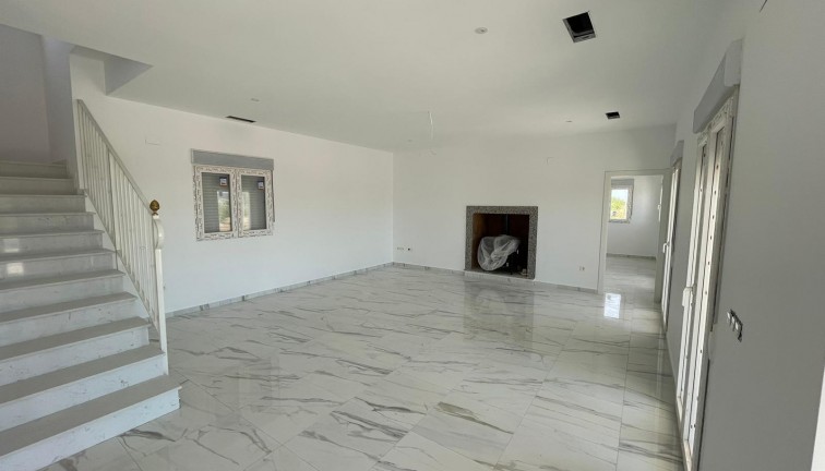 Uudistuotanto - Erillistalo - Pinoso