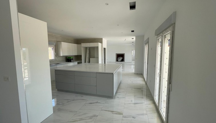 Uudistuotanto - Erillistalo - Pinoso