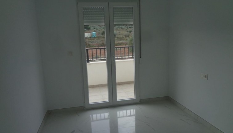 Uudistuotanto - Erillistalo - Pinoso