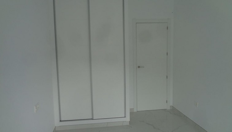 Uudistuotanto - Erillistalo - Pinoso