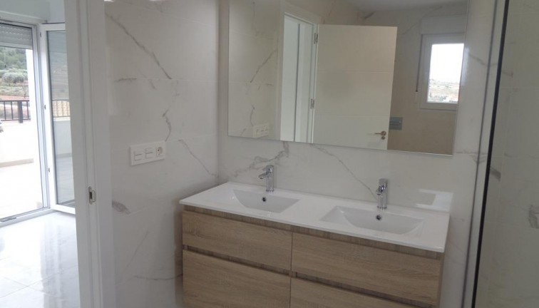 Uudistuotanto - Erillistalo - Pinoso