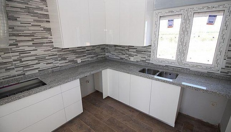 Uudistuotanto - Erillistalo - Pinoso