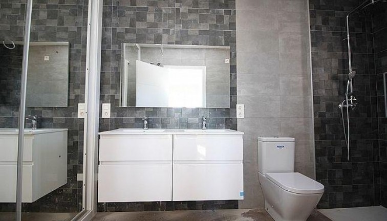 Uudistuotanto - Erillistalo - Pinoso