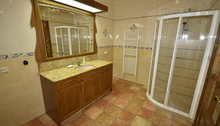 Återförsäljning - Finca - La Matanza