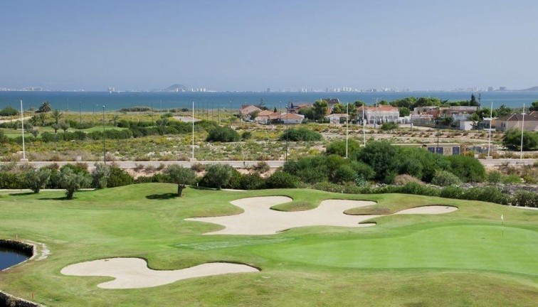 Uudistuotanto - Erillistalo - Los Alcazares - Serena Golf
