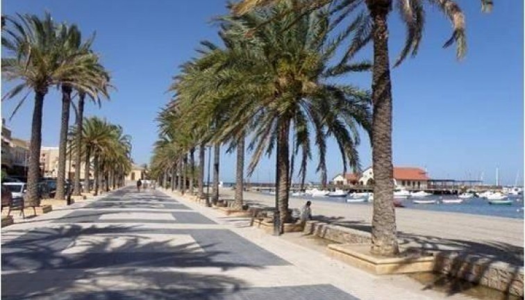 Uudistuotanto - Erillistalo - Los Alcazares - Serena Golf