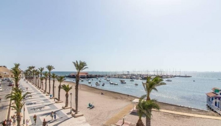 Uudistuotanto - Erillistalo - Los Alcazares - Serena Golf