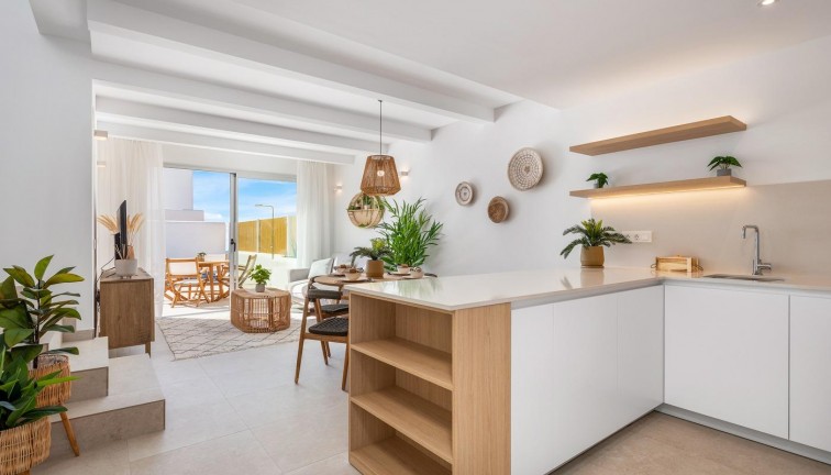 Uudistuotanto - Erillistalo - Los Alcazares - Serena Golf