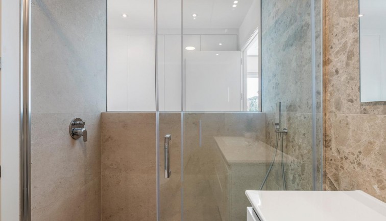 Uudistuotanto - Erillistalo - Los Alcazares - Serena Golf